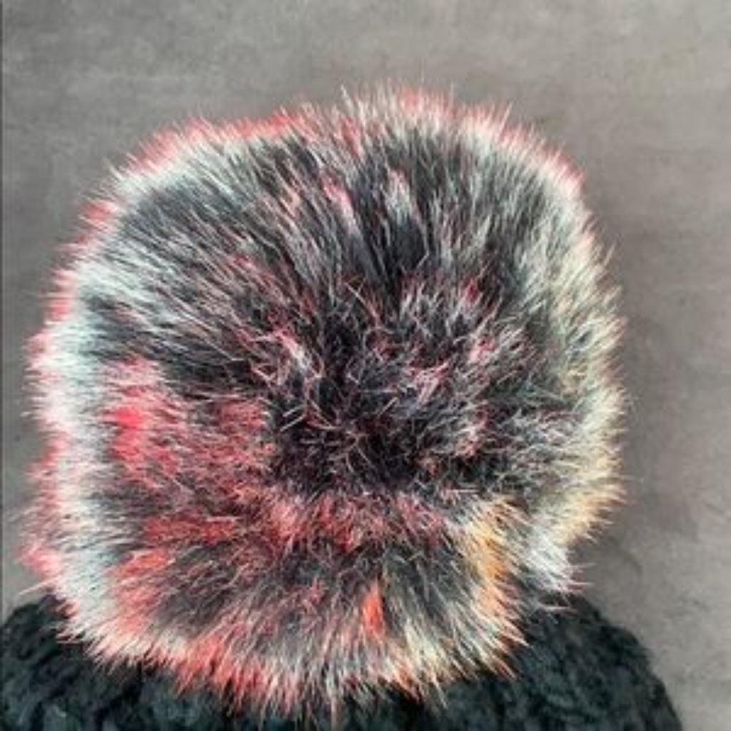 Kyi Kyi Nwt Knitted Faux Fur Pom Pom Hat — image 7 of 7